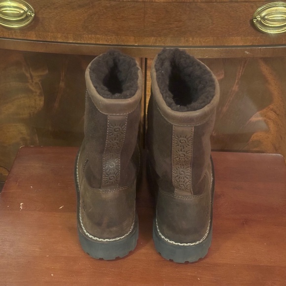 Ugg Australia Beacon 5107 Brown Leather Work Boots - Picture 3 of 9